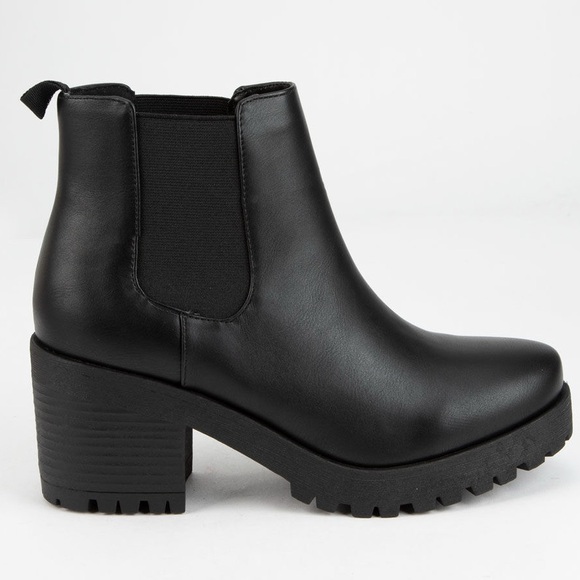Soda Black Chunky Heel Ankle Boots - Picture 1 of 6